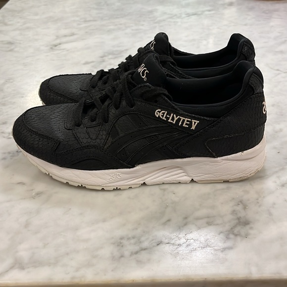Asics Gel-Lyte V Women’s 9.5 Black - Picture 1 of 7